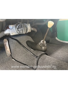 Škoda Felicia kobercový kryt převodovky 